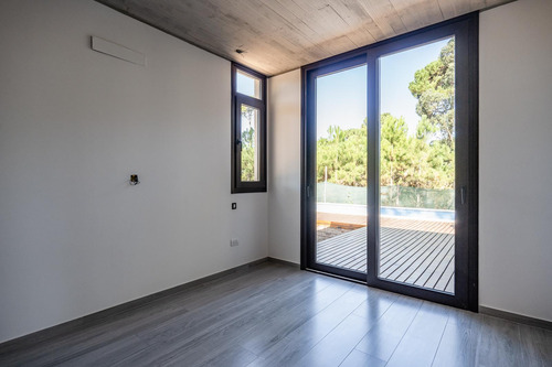 Casa En Venta 5 Ambientes Pinamar Alamos