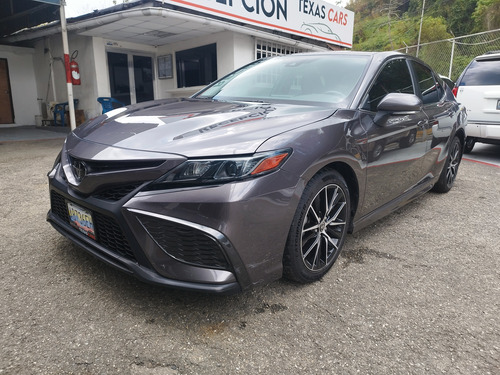 Toyota Camry Se Automático 2023