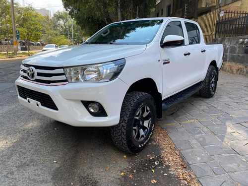 Toyota Hilux 2.8 Tdi Cabina Doble Mt