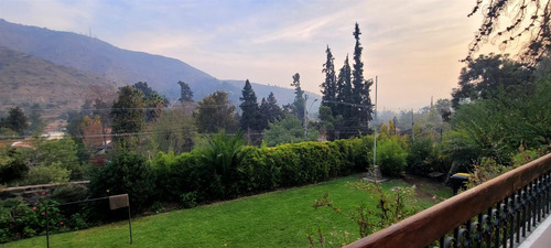 Casa En Venta De 7 Dorm. En Lo Barnechea