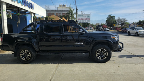 Toyota Tacoma TRD SPORT 4X2
