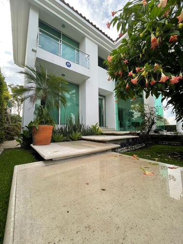 Casa En Lomas De Cocoyoc