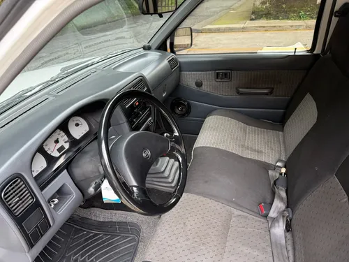 Nissan D21 2.4 4x2