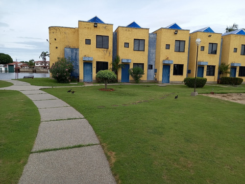 Imagen 2 de 26 de Exclusivo Town House Porto Novo, Puerto Encantado
