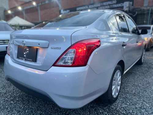 Nissan Versa 1.6 Drive