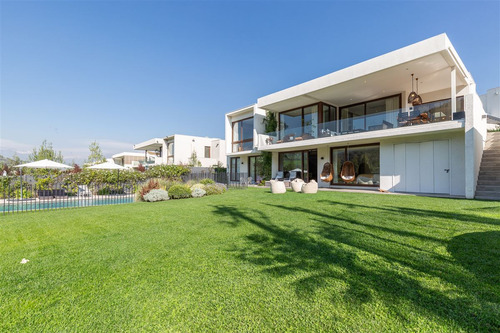 Casa Mediterránea En Condominio, 4 Dormitorios, Lo Barnechea