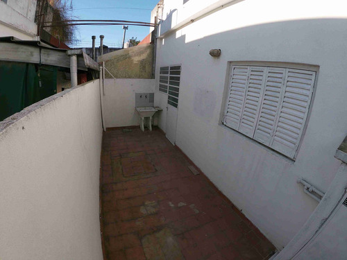 Imagen 6 de 16 de Venta 2 Ambientes Interno Con Jardin Excelente Ubicacion