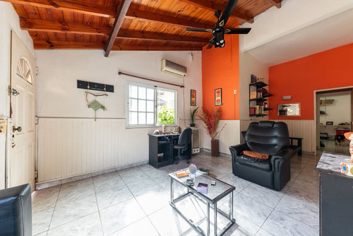 Venta Casa 5 Ambientes + Depto En Villa Martelli