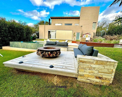 Casa De Categoria En Venta En Country Valle Del Golf