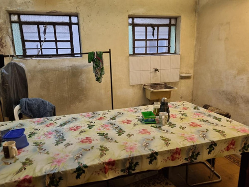 Imagen 4 de 30 de Casa -buenos Aires Esq Colon