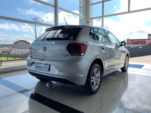 Imagem 5 de 12 de Volkswagen Polo Hatch 1.0 12v 4p Tsi 200 Comfortiline Automá