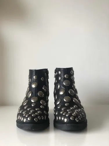 Botas sarkany con tachas new arrivals