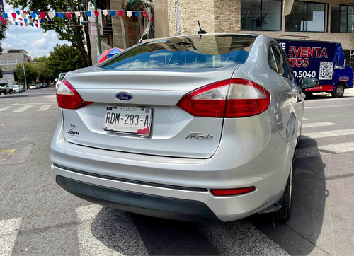 Imagen 5 de 11 de Ford Fiesta 1.6 Se Sedan At 2016