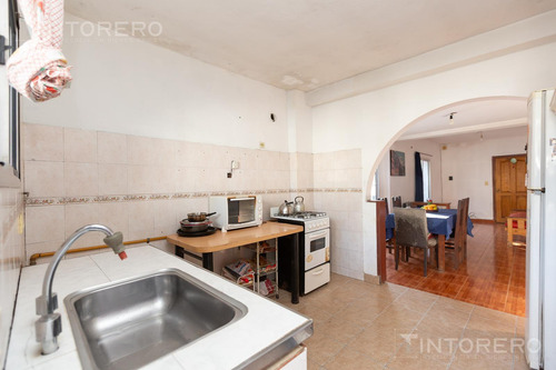 Venta Casa 3 Ambientes Caseros Patio Y Quincho