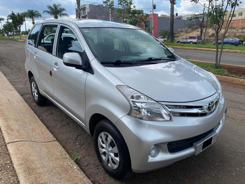 Imagen 3 de 13 de Toyota Avanza 1.5 Premium 99hp Mt 2015