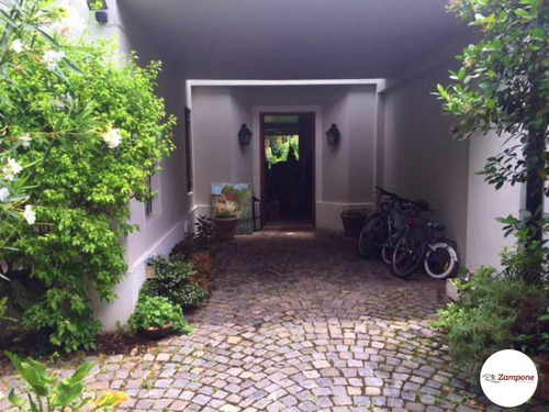 Casa - Victoria