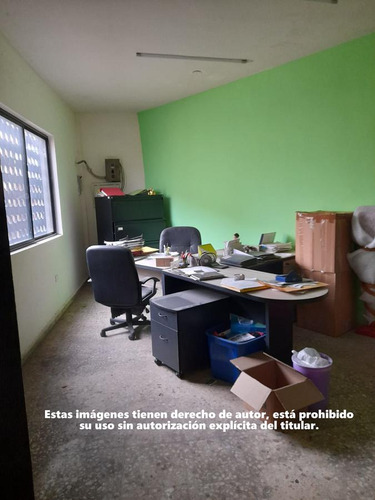 Locales Comerciales Con Oficinas Y Bodega En Venta En San Nicolás