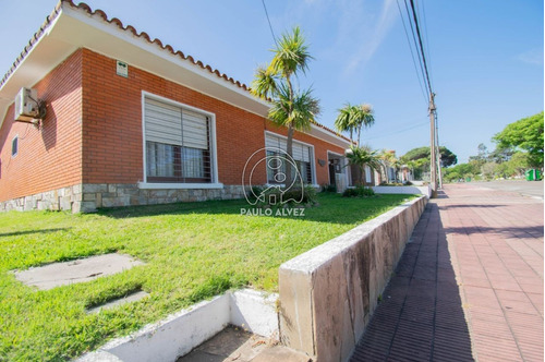 Casas Venta 4 Dormitorios Piriápolis