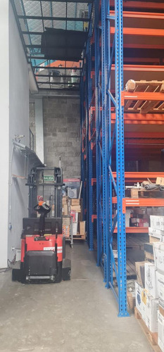Alquiler De Depósito Con Oficinas En Benavidez, Tigre