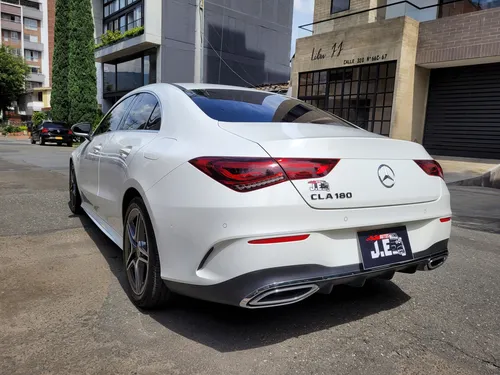 Mercedes-Benz Clase CLA 1.3 Cla 180 Amg Line At