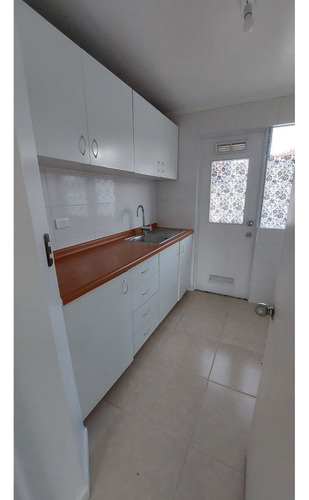 Casa Remodelada En Condominio Las Flores (3d-2b) - Peñaflor