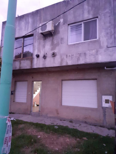 Casa En Venta - 2 Dormitorios 2 Baños - Jardín - 177.72mts2 - Punta Lara, Ensenada