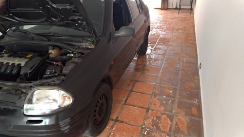 Renault Clio Sedan 1.0 16v Rn 4p 2001