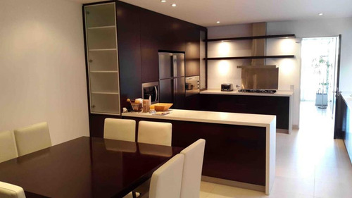 Casa En Venta Con Renta En El Barrio Santa Barbara
