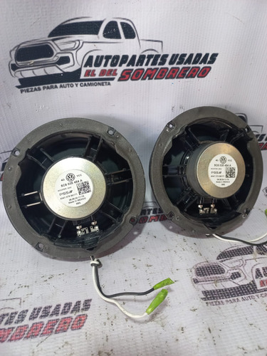 Par De Bocinas Traseras Vw Jetta A4 Clasico 2012,c2008-2015 Negro (Usado)