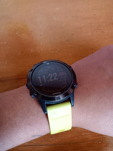 Reloj Garmin Fénix 5 Zafiro, Excelentes Condiciones (Usado)