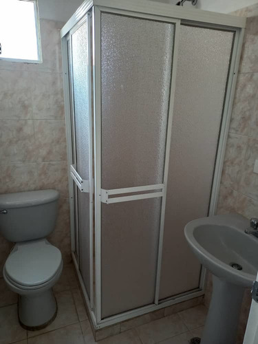 Imagen 6 de 16 de Town House Urb Los Portales