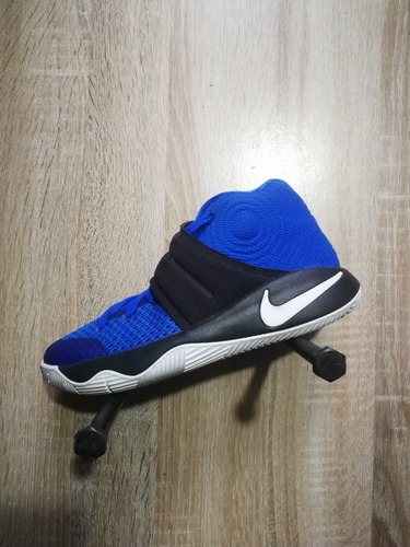 Nike Kyrie 2 N'3.5 Y - 3 Uk - 35.5 Eur - 22.5 Cm 