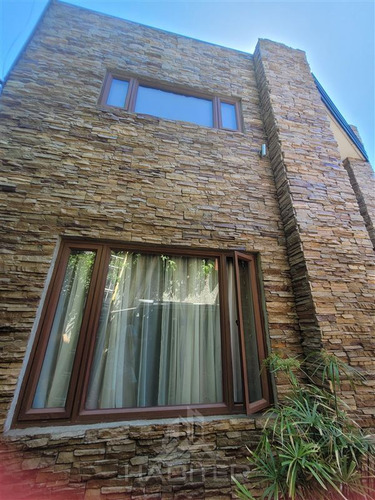 Cómoda Casa De Estilo Mediterráneo, 5 Dorm 2 Baños. Curicó.