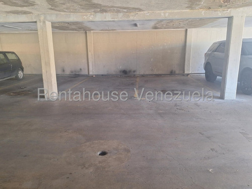 Y.t. Apartamento En Venta, Santa Inés Mls #25-14884