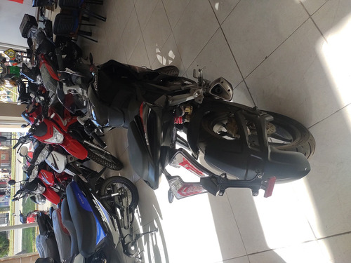 Imagen 2 de 7 de Bajaj Rouser Rs 200 Automoto Sur