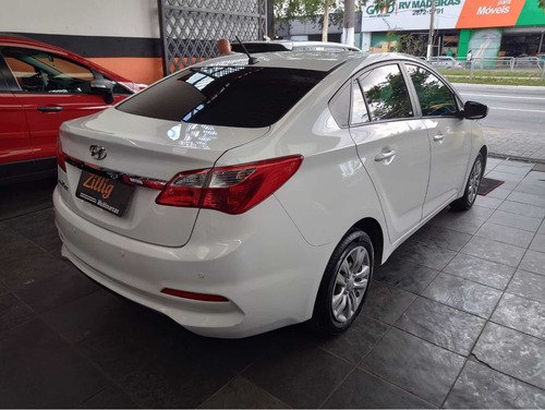 Imagem 6 de 13 de Hyundai Hb20s 2017 1.0 Comfort Plus Flex 4p