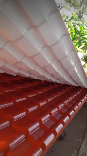 Imagen 2 de 4 de Laminas Pvc Mil Tejas Rojas Blanca