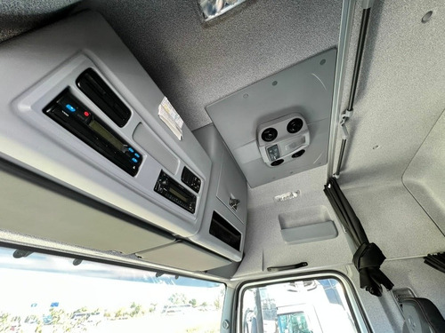 Imagen 8 de 10 de Mercedes Benz Axor 2544 6x2