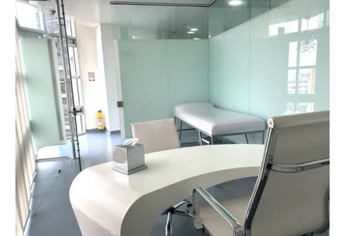 Vendo Consultorio Global Medical Center Santa Barbara -7-