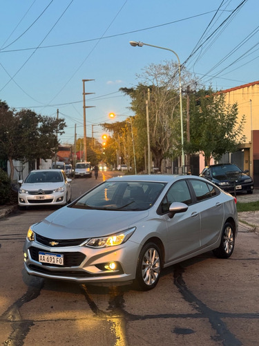 Chevrolet Cruze 1.4 lt manual