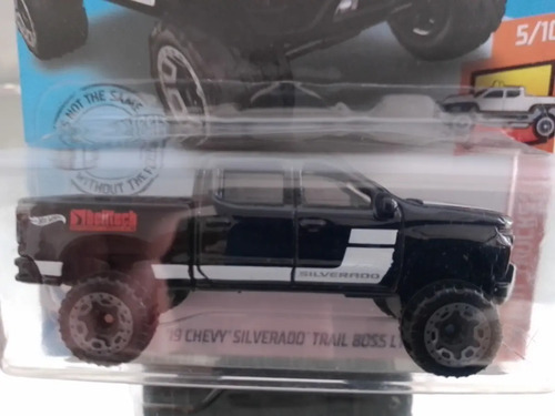 Hot Wheels 1/64 Chevrolet Silverado Trail Boss LT 2019 - Édition Mainline #2/10 - Neuf