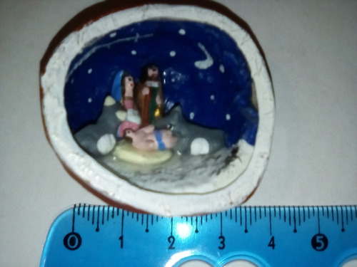 Nacimiento  Cascara De Nuez   Miniatura Regalo De Navidad 