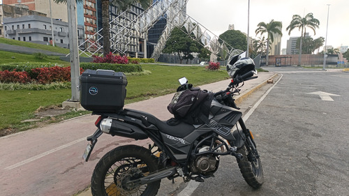 Moto Multipropósito, Casi Nueva
