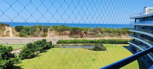 Venta Apartamento En Playa Brava, 3 Dormitorios En Suite