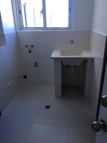 Apartamento En Venta De 3 Habitaciones En El Vergel