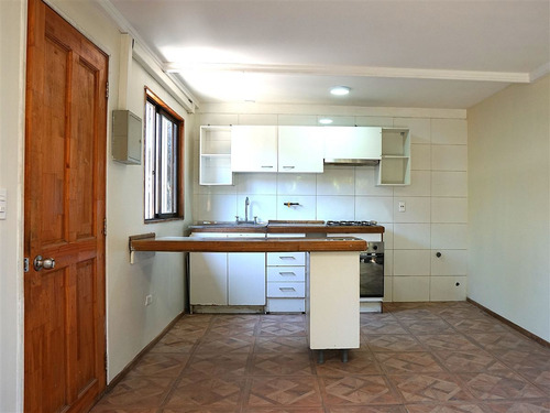 Condominio Con 2 Casas En Limache.