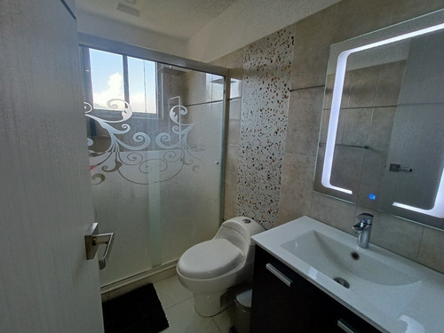 Imagen 4 de 11 de Yosmar & Fernando Alquila Apartamento En Res Le Parc Suite, El Parral. Al - 108
