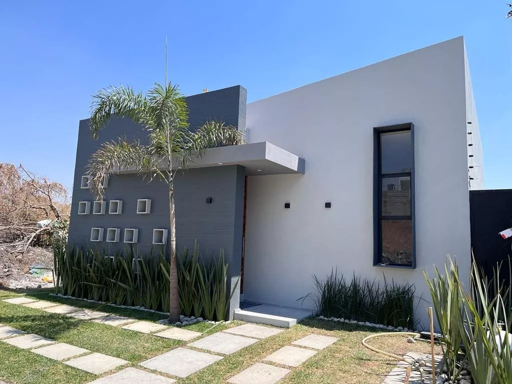 Casa En Venta Con 3 Recamaras, Jardin Y Alberca Ideal Como Casa De Descanso En Fracc. Real De Oaxtepec