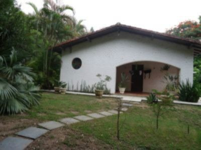 Casa Em Belém Novo Com 3 Dormitórios - Lu19696