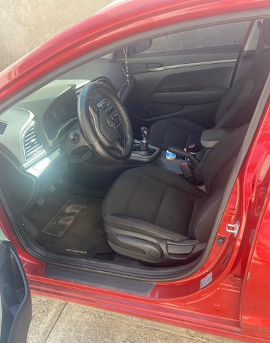 Hyundai Elantra 2.0 Gls Mt